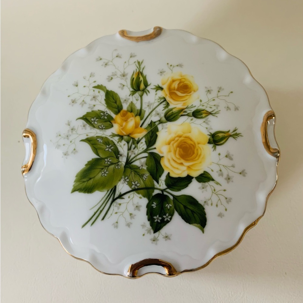 Porcelain box - Picture 3 of 10